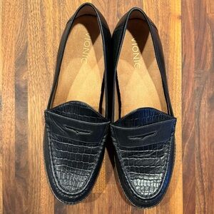 Vionic Black loafers, size 9.5